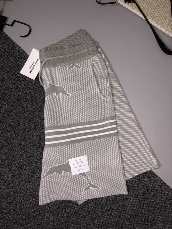 ブランドハーフパンツ背面デザイン